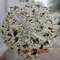 (VIP-13) COROAS DE FLORES COM LÍRIOS BRANCO Tam:1,80